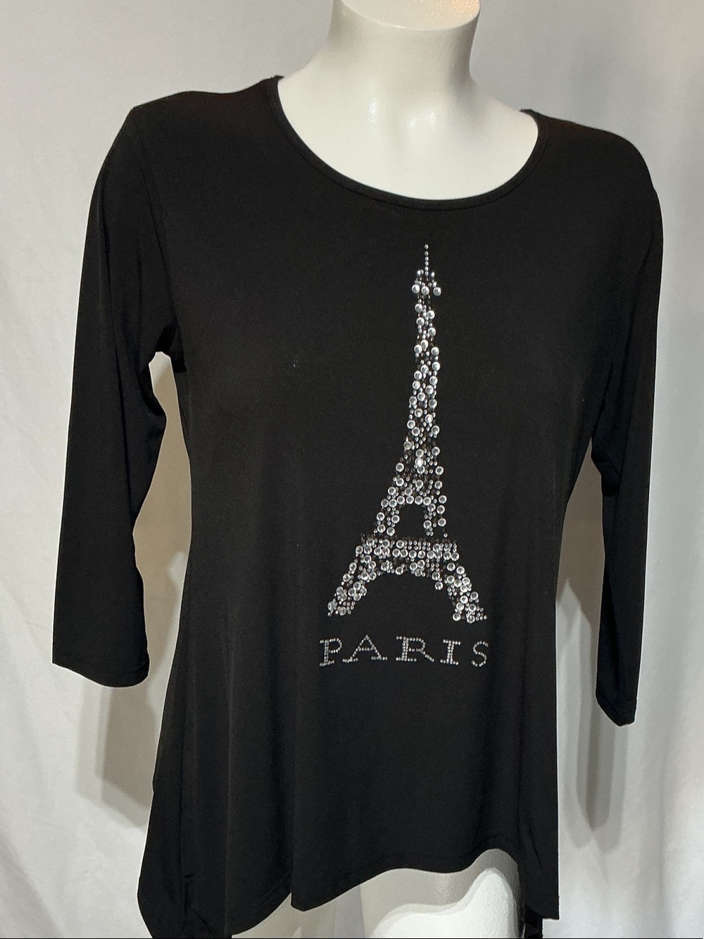 Kristen’s Kloset Women's Black Tee with Studded Eiffel Tower - Paris Sz XL